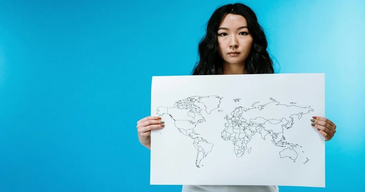 The Myth of Centralized World Control: Expert Analysis