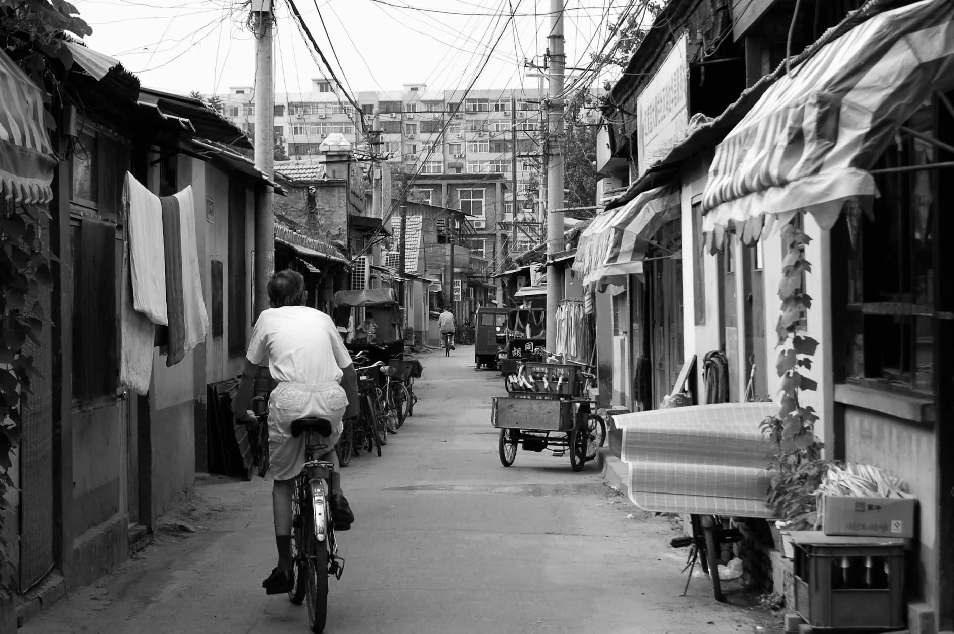 US-Iran Nuclear Tensions and Conflict Risk Analysis