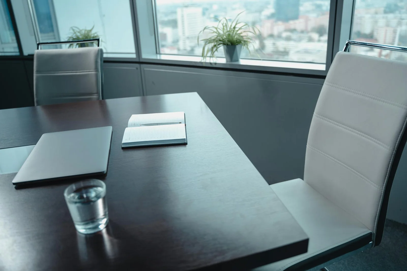 Trump's MAGA Purge: Expelling Tucker Carlson