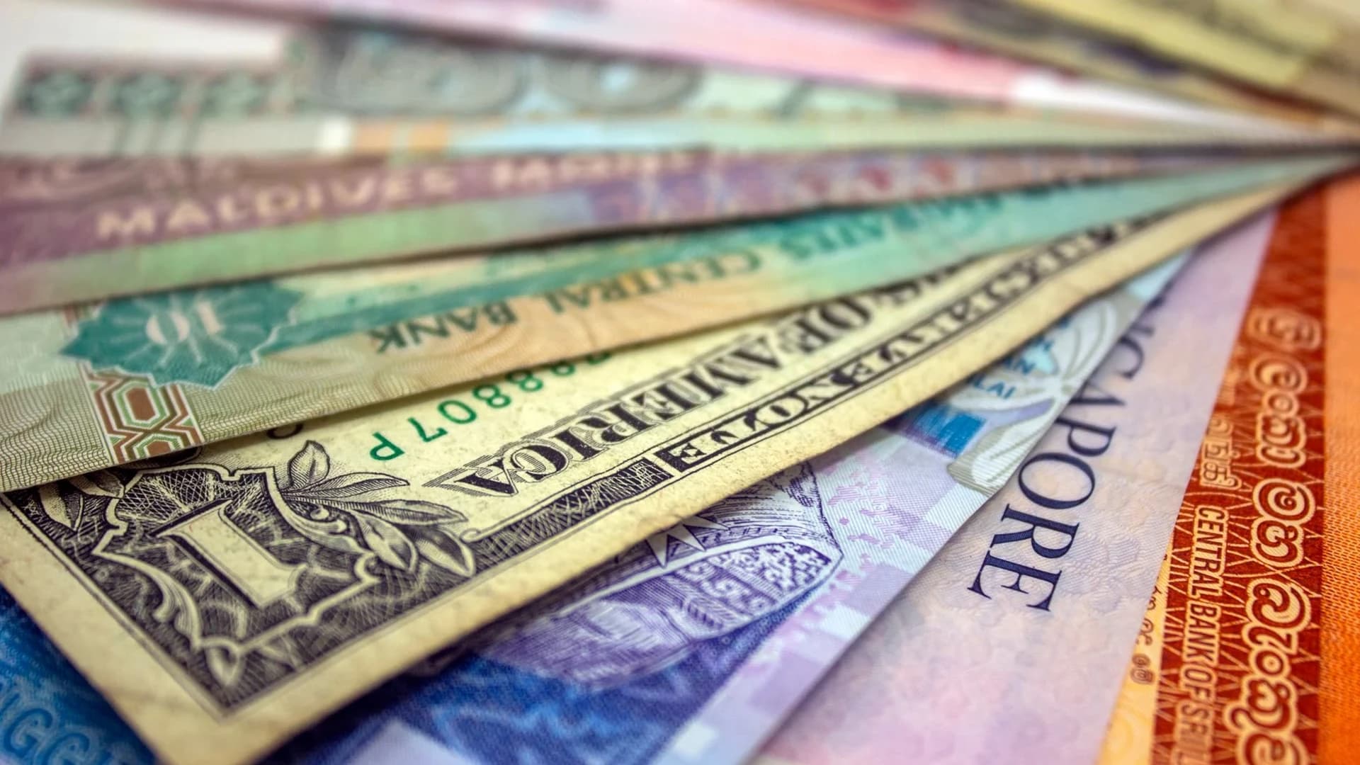 Currency Crisis Risk: Emerging Markets in Focus