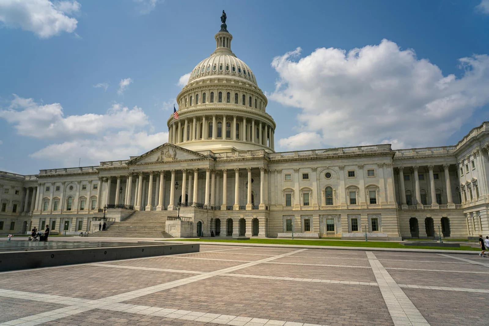 The Independent Armory: Why Washington Must Subsidize