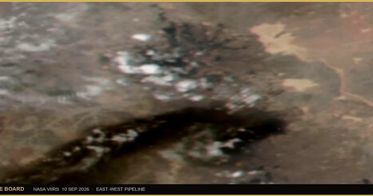 NASA VIIRS truecolor plus thermal, Medina corridor, 10 Sep 2026. Dark plume with red heat pixels.